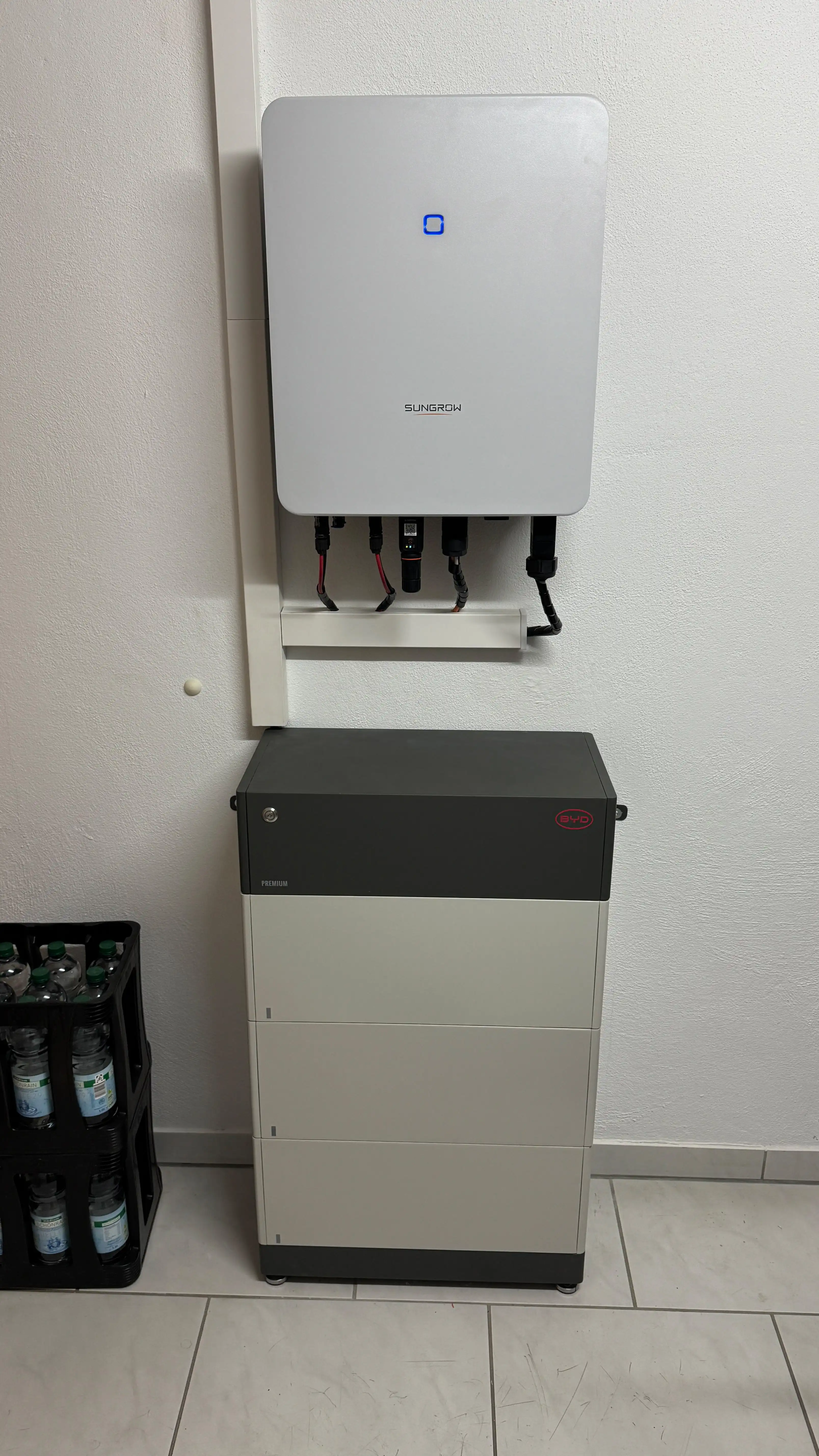 Sungrow SH5.0-10RT Hybrid-Wechselrichter kombiniert mit BYD Battery-Box Premium HVS – hocheffizientes 3-phasiges Photovoltaik-Speichersystem für Eigenheime